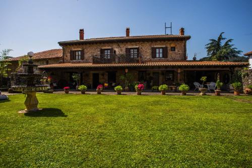 Posada Real La Montañesa - Accommodation - Los Corrales de Buelna