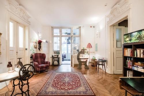 Baroque Hostel & Coworking, Budapest