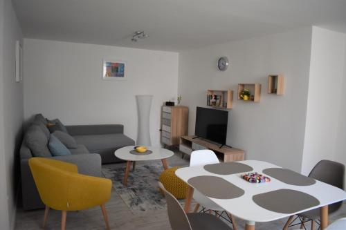 Apartman Tomki - modern brand new 2 bedroom apartment - 4 guests - Apartment - Pješčana Uvala