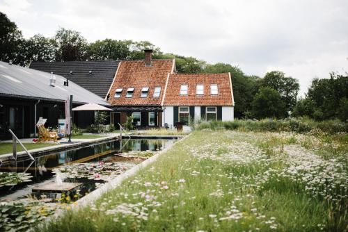 De Woeste Wieven op Erve Bonkert Hof van Twente