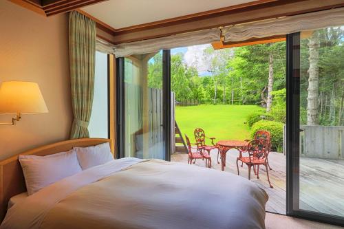 room detail thumbnail 1