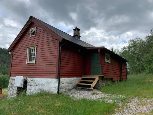 3 bedrooms, 7 beds