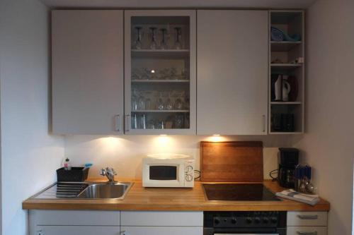 City Apartments Cologne - Apartment 1 130m von Südstadion Köln entfernt