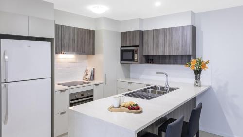 Oaks Brisbane Woolloongabba Suites - image 2