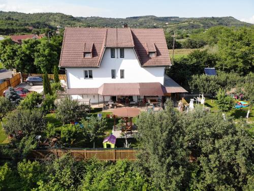 Podgoria Guesthouse- Camere de închiriat - Oradea