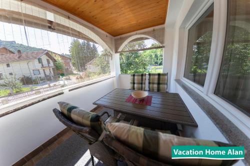 Vacation home Alan in Kulen Vakufa