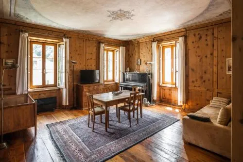 Casa Pool tra St Moritz e il lago di Como in Castasegna, Schweiz