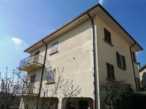 Mille papaveri rossi Casa di Angela