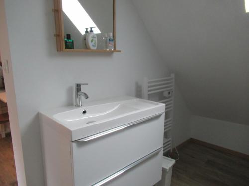 Vannas istaba, 6 Grenouillère (6 Grenouillere) in La Madelaine-sous-Montreuil