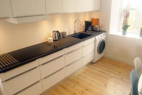Next to New Harbor / 3 BR & 2 Bath Rooms, Copenhagen (photo 8)