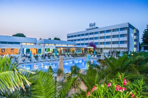 外部景觀, Hotel Bolero in 奧格勒納莫魯
