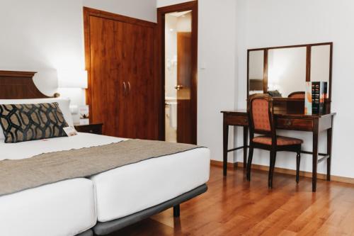 Guestroom, Oriente Atiram Hotel in La Rambla
