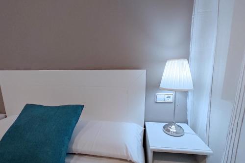 Hostal Bruña Paseo del Prado - image 3