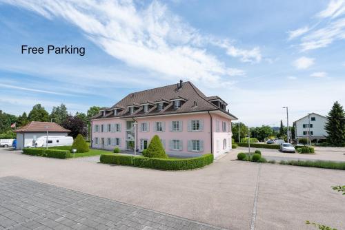 Bären Self Check-in , Pension in Solothurn bei Lohn-Ammannsegg