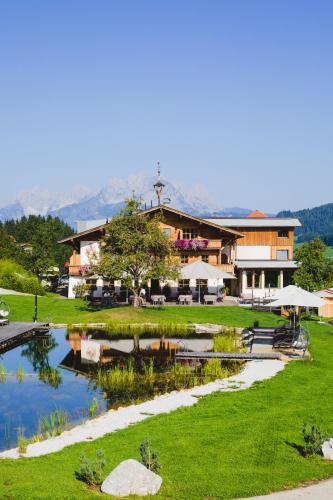 . Farmhotel & Chalets Grosslehen