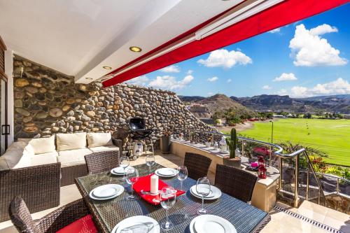Casa Holmston, Duplex Villa With Hot Tub In Anfi Tauro Topaz - Canary Islands