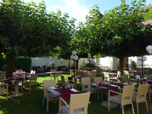Logis Hotel Grangier - 레스토랑