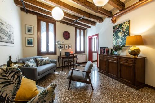 Riva De Biasio Charming Apartment R&R