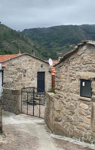  Casas de Riba de Paçô do Monte, Pension in Monção bei Gavieira