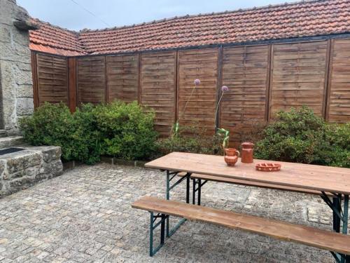  Casas de Riba de Paçô do Monte in Monção