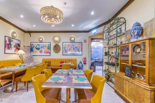 Mosaiko 5 Suites in Silvesa