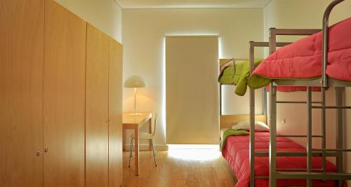1 bunk bed