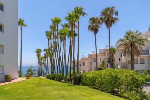 WintowinRentals Calahonda Beach, Pool & Comfort
