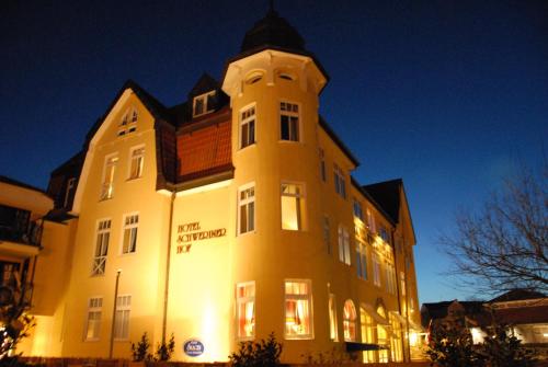 Entrance, Hotel Schweriner Hof in Kuhlungsborn Town Center