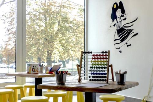 ملعب للأطفال, ibis Strasbourg Aéroport Le Zénith in لينجولشيم