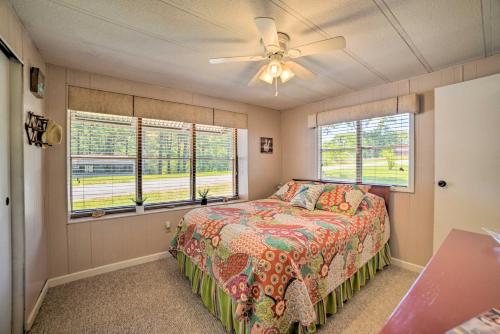 Murray Getaway with Deck Near Fishing and Boating! in Murray, USA