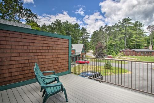 Condo with Grill Walk to North Conway and Cranmore!