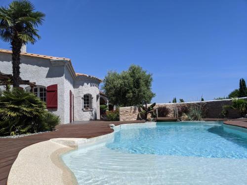 La Tour d'Ugo chambre d'hôte Belcastel-et-Buc