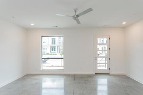 Modern Loft In Wedgewood Houston 90 day min - image 9