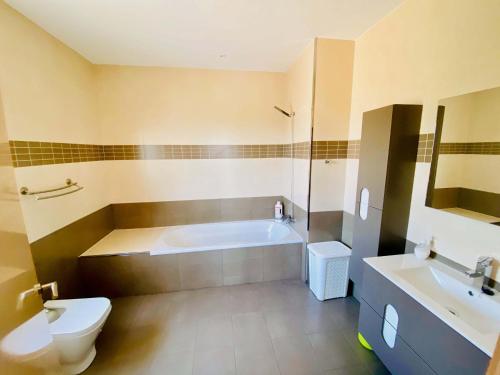Luxury villa Investingspain with sea views pool and jacuzzi - image 14