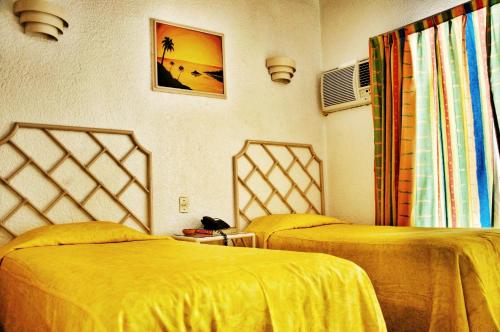 Sands Acapulco Hotel & Bungalows – Acapulco, MS