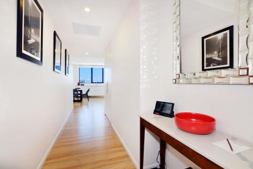 Three Bedroom Apartment image 10