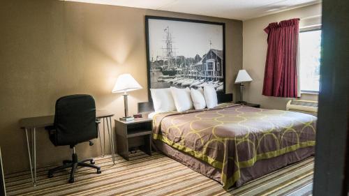 Super 8 by Wyndham Groton in Groton, USA