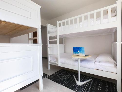 PathCross Guesthouse
