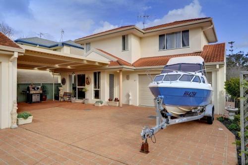 7B Achilles Street, Nelson Bay - White Waves
