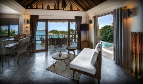 Balcony/terrace, The Fisherman's Villas in Sai Daeng Beach