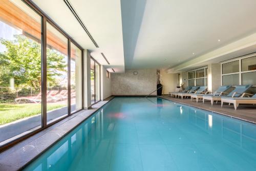 Swimming pool, Hotel Villa Madruzzo in Trento