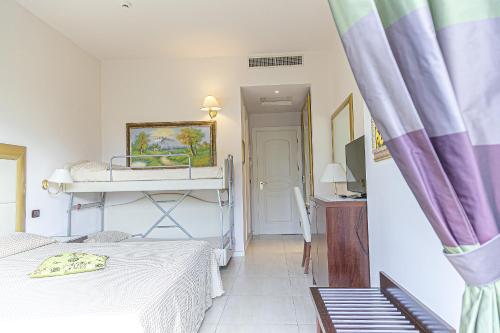 Hotel Metropolitan - image 11
