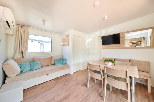 Premium Mobile Home (4+2)