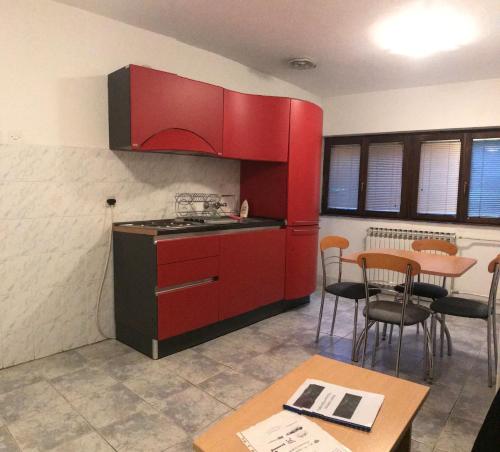 Apartmani Košuta (Apartmani Kosuta) in Tjentište
