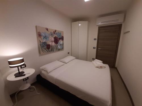 BMP APARTMENT DELUXE 2 JACUZZI RISCALDATA PRIVATA vista Lago di Garda