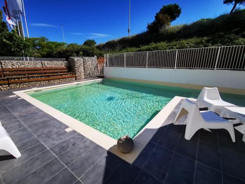 Kyriad Prestige Montpellier Ouest - Croix D'argent - A709 - image 7