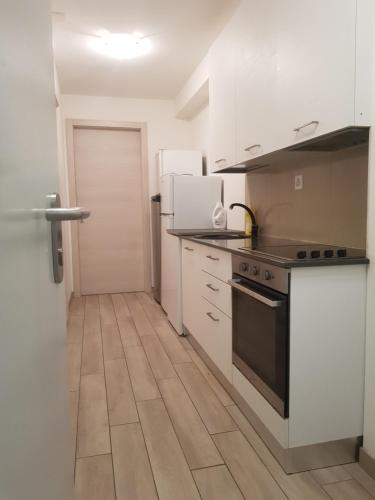 廚房, Bellinzona Rooms in 貝林佐納