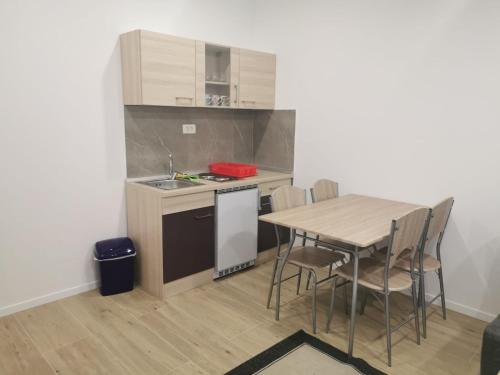  Apartments Center s parkiranim mjestom in Ploče