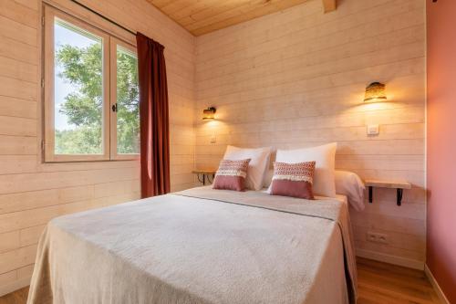 Le Mas des Cerisiers JACUZZI et SAUNA inclus pour tous les logements