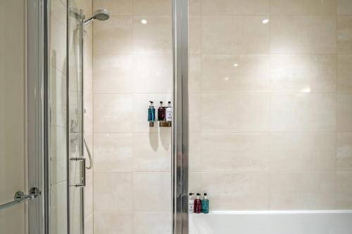 Cotswolds Hotel & Spa - image 14